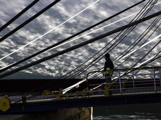 Σοβαρά προβλήματα στις θαλάσσιες συγκοινωνίες του Ιονίου λόγω κακοκαιρίας