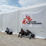 Γιατροί Χωρίς Σύνορα: Αιτούντες άσυλο στην Ελλάδα καταγγέλλουν ξυλοδαρμούς, εξευτελισμό και επαναπροωθήσεις