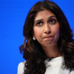 Βρετανία: Ο Σούνακ έπαυσε την υπουργό Εσωτερικών, Σουέλα Μπράβερμαν