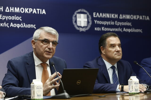 «Καμία αλλαγή στα όρια ηλικίας συνταξιοδότησης την επόμενη τριετία» λέει ο υφυπουργός Εργασίας