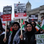 Η βρετανική κυβέρνηση κατηγορεί την αστυνομία για «μεροληψία» υπέρ των Παλαιστινίων