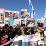 Γάζα: Αβέβαιη παραμένει η τύχη 64 ομήρων σχεδόν έναν χρόνο μετά την επίθεση της Χαμάς