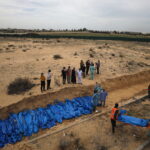 Γάζα: Περισσότερα από 100 πτώματα σε ομαδικό τάφο