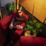 O Tony Bluebird κυκλοφορεί το πρώτο του E.P. με τίτλο «Το Πάρτι»