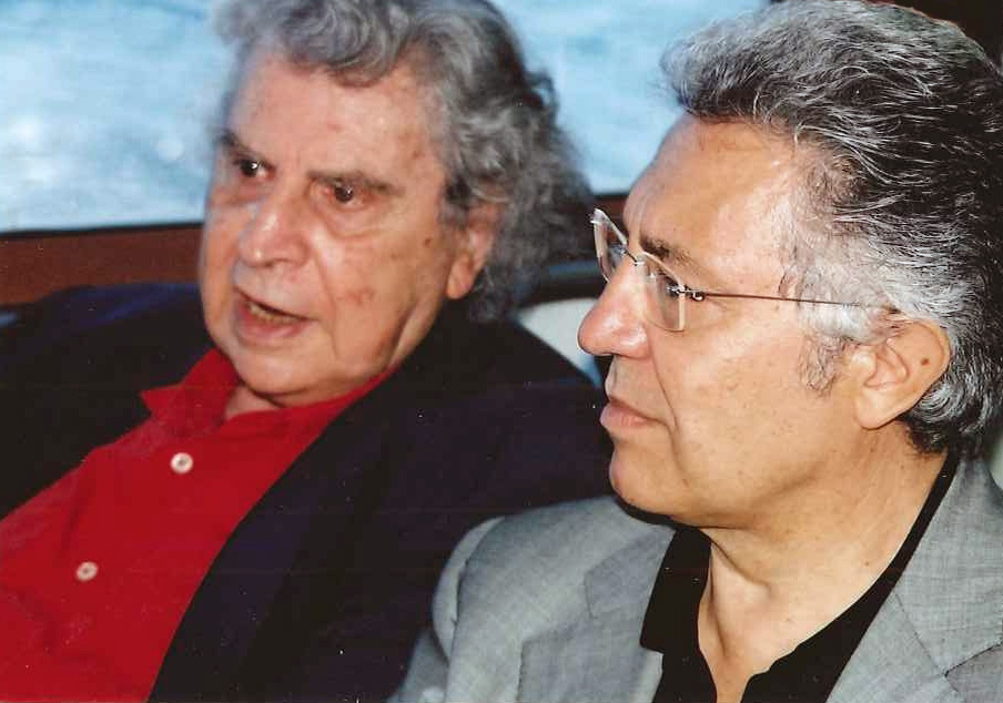 Ο Μίκης Θεοδωράκης με τον συνθέτη και συγγραφέα Ζυλφί Λιβανελί.