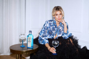 Το Bombay Sapphire και η Βάσια Κωσταρά μας προσφέρουν τα πιο λαμπερά Χριστούγεννα