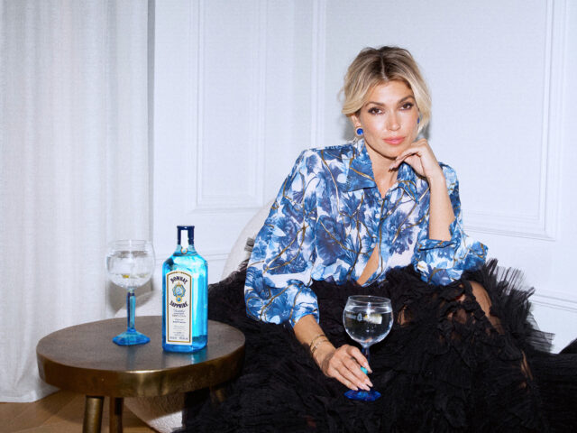 Το Bombay Sapphire και η Βάσια Κωσταρά μας προσφέρουν τα πιο λαμπερά Χριστούγεννα