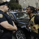 ΗΠΑ: Αθωώθηκαν τρεις αστυνομικοί για τον φόνο Αφροαμερικανού