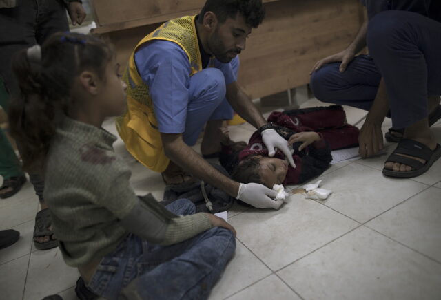 Γάζα: Εκατοντάδες συλλήψεις Παλαιστινίων στο νοσοκομείο αλ Σίφα