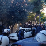 Πετράλωνα: Επιχείρηση έξωσης σε οικογένεια ανάπηρων με τη βοήθεια των ΜΑΤ