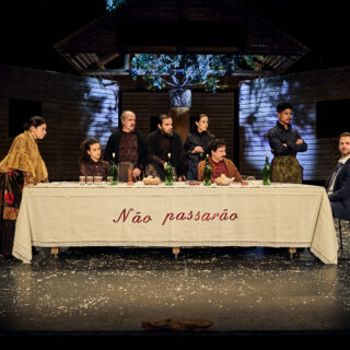 Ο Tiago Rodrigues πιστεύει ότι ζούμε σε κοινωνίες που περιμένουν Μεσσίες να μας σώσουν