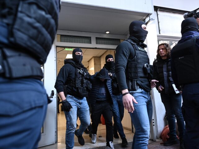 Ρέντη: Οι γονείς του 18χρονου καταγγέλλουν ότι δέχτηκαν απειλές