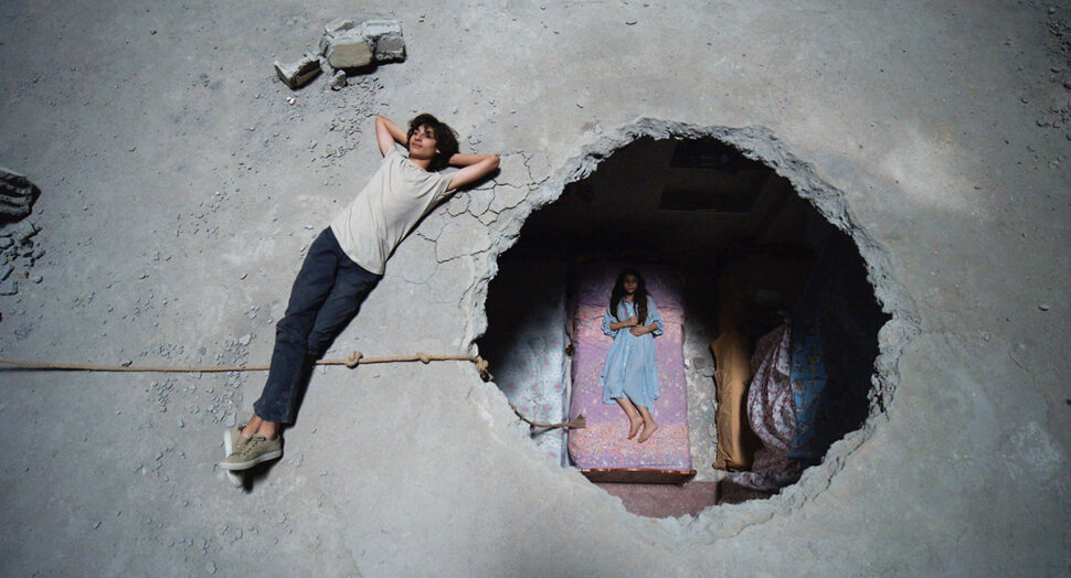«Νezouh, ο ξεριζωμός» της Σύριας Soudade Kaadan, με θέμα τον πόλεμο. Βραβείο κοινού στο Φεστιβάλ Βενετίας.