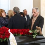 Βασίλης Βασιλικός: Σε κλίμα συγκίνησης το τελευταίο αντίο στον συγγραφέα