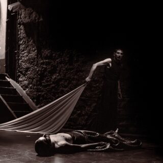 Ο σκηνοθέτης Κωνσταντίνος Χατζής πιστεύει ότι το θέατρο είναι μια τέχνη που ανήκει στον ηθοποιό