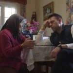 Μεσολόγγι: Συνάντηση Κασσελάκη με την ηλικιωμένη που δώρισε ασθενοφόρο – «Το φιλότιμο δεν μπορεί να υποκαθιστά το Κράτος»