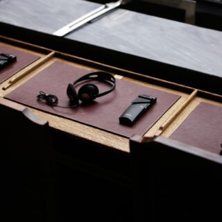 Η κοινωνία των χαμηλών προσδοκιών και η Βουλή των χαμηλών επιδόσεων