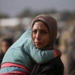 Πολύνεκροι βομβαρδισμοί στη Χαν Γιούνις – Διάσκεψη για την ανακατασκευή εποικισμών στη Λωρίδα της Γάζας