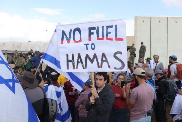 Το Ισραήλ υποστηρίζει πως το 10% του προσωπικού της UNRWA έχει «δεσμούς» με τη Χαμάς
