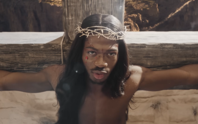 Ο Lil Nas X ζητάει συγγνώμη για το βίντεο του «J Christ»