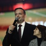 Χάρης Δούκας: Επιθέσεις από ακροδεξιούς για το κορίτσι που τον συνόδευσε στην αντίστροφη μέτρηση