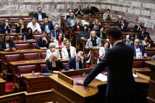 Αναχωρούν για Σπέτσες οι βουλευτές του ΣΥΡΙΖΑ