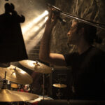 Ο Θανάσης Τσακιράκης παρουσιάζει το πρώτο του προσωπικό άλμπουμ “Scent Remains”