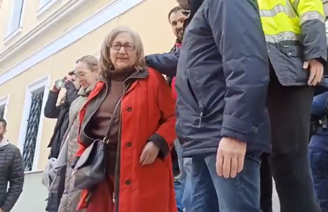 Ελεύθεροι αφέθησαν η Ιωάννα Κολοβού και ο γιος της