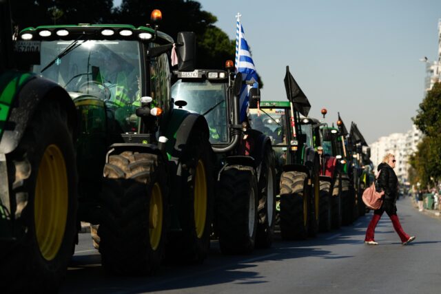 Θεσσαλονίκη: Δίωρο αποκλεισμό στον κόμβο των Μουδανιών ετοιμάζουν το απόγευμα οι αγρότες