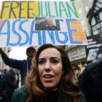 Μ. Βρετανία: «Ο Ασάνζ στοχοποιήθηκε από τις ΗΠΑ γιατί αποκάλυψε κρατικά εγκλήματα»