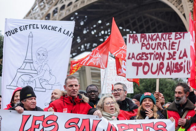 Γαλλία: Κλειστός για τέταρτη ημέρα ο Πύργος του Άιφελ