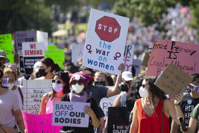 Παγκόσμια Ημέρα της Γυναίκας: Οργανωμένα συντηρητικά κινήματα αντεπιτίθενται στις κατακτήσεις των γυναικών
