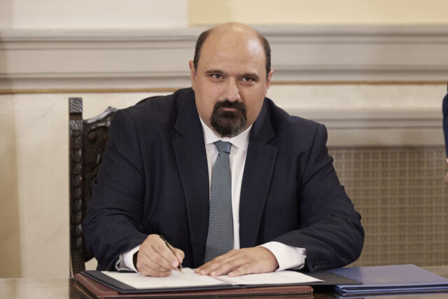 Διαψεύδει την Μ. Καρυστιανού ο Χρ. Τριαντόπουλος: «Δεν έδωσα εγώ εντολή για το μπάζωμα»