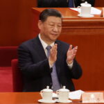 Η Κίνα λέει πως θέλει καλύτερες σχέσεις με τις ΗΠΑ, «όποια κι αν είναι» η επόμενη κυβέρνησή τους