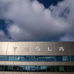 Γερμανία: «Σαμποτάζ» σε εργοστάσιο της Tesla από ακροαριστερή οργάνωση
