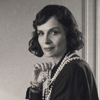 Η σειρά The New Look με τη Juliette Binoche έπεσε στην παγίδα της σαπουνόπερας