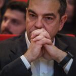 Ανάρτηση του Αλ. Τσίπρα με αιχμές κατά του πρωθυπουργού για το βιβλίο «Ιθάκη»