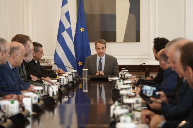Συνάντηση πρωθυπουργού με θεσμικούς φορείς της Θεσσαλίας: «Η δύσκολη δουλειά τώρα ξεκινά»