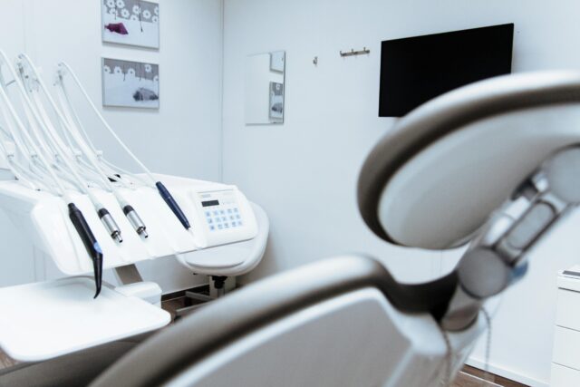 Επέκταση του dentist pass σε μεγαλύτερες ηλικίες ζητούν οι οδοντίατροι