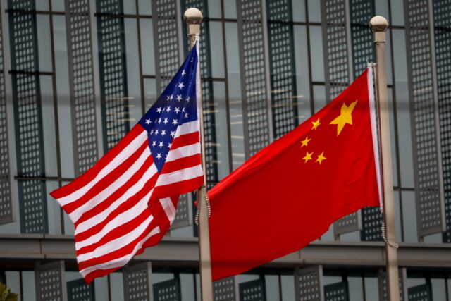 Κίνα: Το Πεκίνο επιβάλλει κυρώσεις σε αμερικανικές επιχειρήσεις ως απάντηση στον «οικονομικό καταναγκασμό» της Ουάσινγκτον