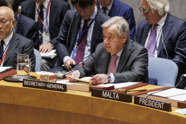 Ο Γενικός Γραμματέας των Ηνωμένων Εθνών ζητάει να μπει τέλος στον «επικίνδυνο κύκλο των αντιποίνων» στη Μέση Ανατολή
