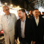 Στην Βαρβάκειο Αγορά ο Νίκος Ανδρουλάκης με τον Χάρη Δούκα