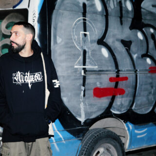 Van of Fame: Tο αθηναϊκό graffiti πάνω σε 250 βανάκια, αποτυπωμένο με ένα smartphone