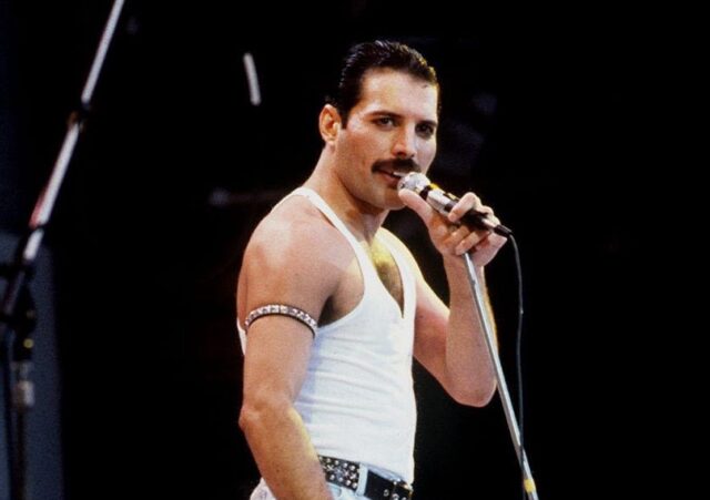 «Σκιές στο φως»: Η ζωή του Freddie Mercury για πρώτη φορά σε κόμικ