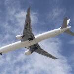 Ένας νεκρός και δεκάδες τραυματίες από αναταράξεις στην πτήση Λονδίνο – Σιγκαπούρη