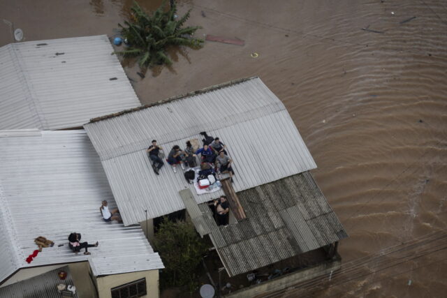 Πλημμύρες στη Βραζιλία: 78 νεκροί, 105 αγνοούμενοι