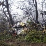 Ιράν: Ο αγιατολάχ Χαμενεΐ επικυρώνει τον διορισμό του Μοχαμάντ Μοχμπέρ ως προσωρινού προέδρου – Πενθήμερο εθνικό πένθος