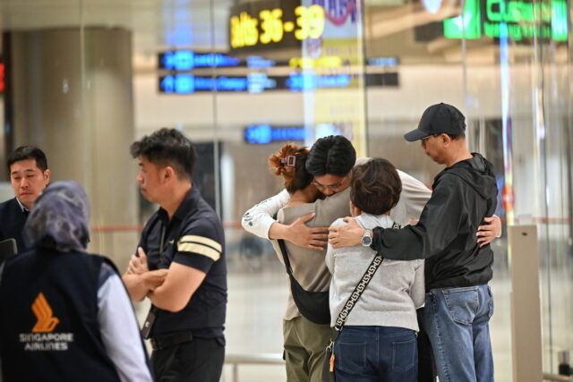 Singapore Airlines: Αποζημιώσεις θα καταβάλει στους επιβάτες της πτήσης που αντιμετώπισε σοβαρές αναταράξεις