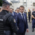 Στη Νέα Καληδονία ο Μακρόν με στόχο την επιστροφή «στην ειρήνη και την ασφάλεια»