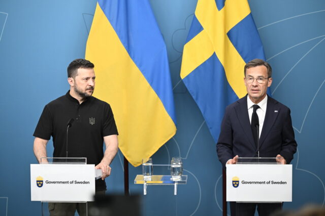 Ουκρανία: Ο Ζελένσκι υπέγραψε συμφωνία ασφαλείας με τη Σουηδία